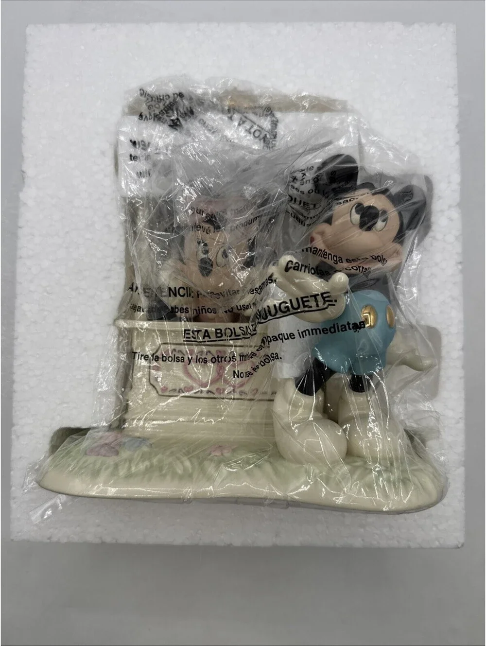 Lenox Disney Showcase 2010 “Kisses For Mickey” 8” 24K & Ivory China Figurine New